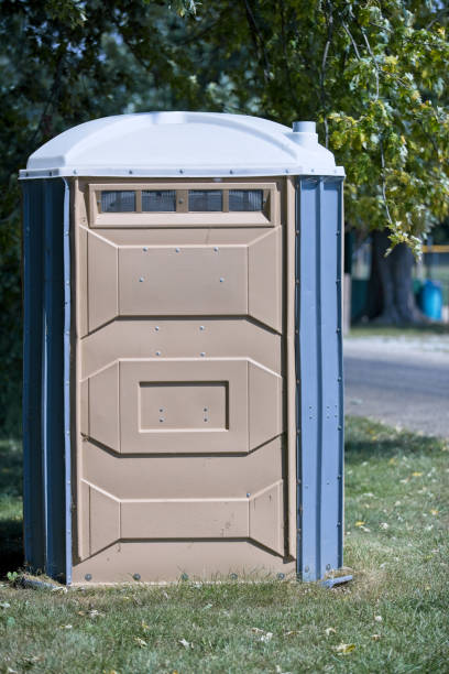 Best Porta potty delivery and setup  in Liolnton, NC