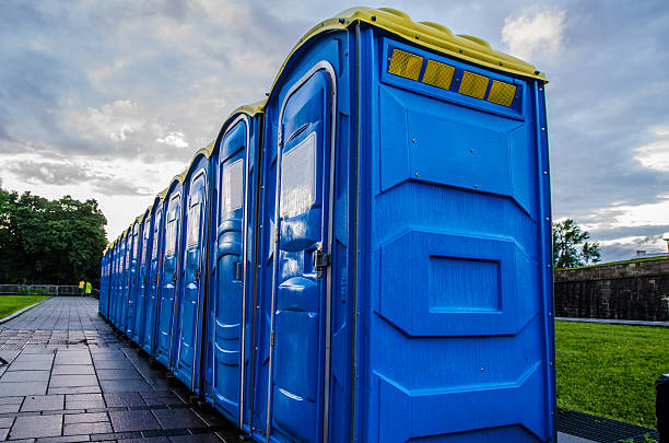 Best Luxury portable toilet rental  in Liolnton, NC